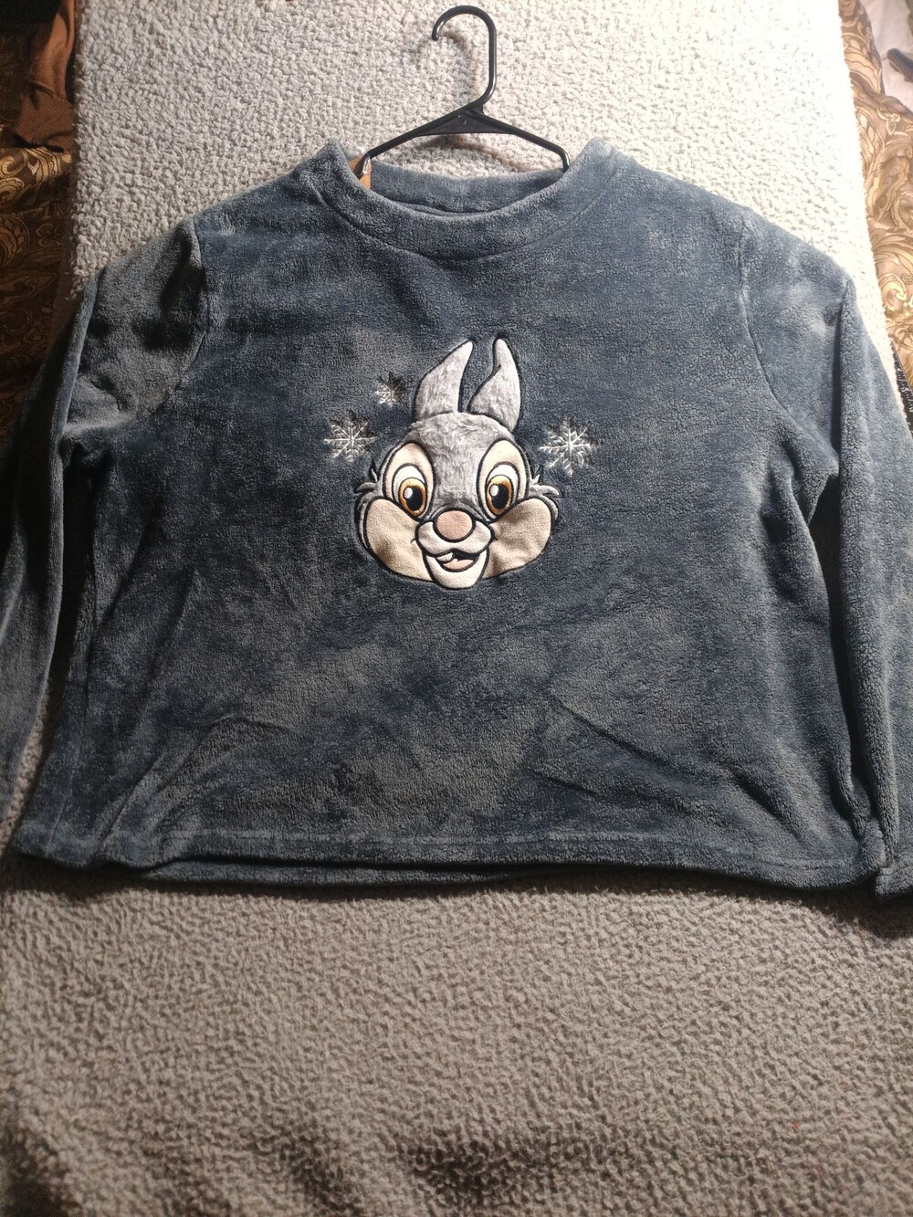 Plush Gray Pullover Crew Neck Sweatshirt Rabbit Embroidery Soft Fabric 3525
